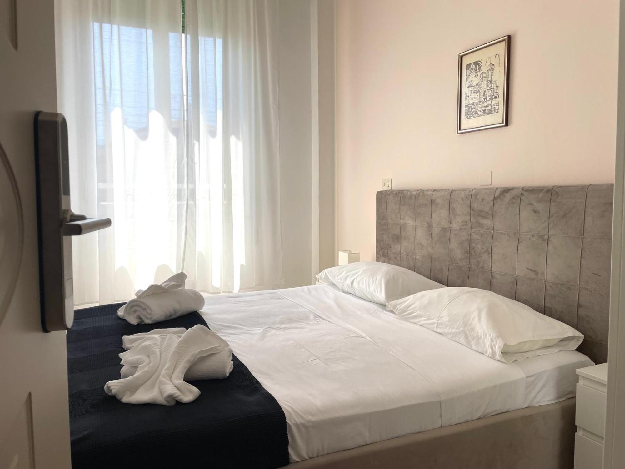 Hotel Fiammetta Rimini Luaran gambar