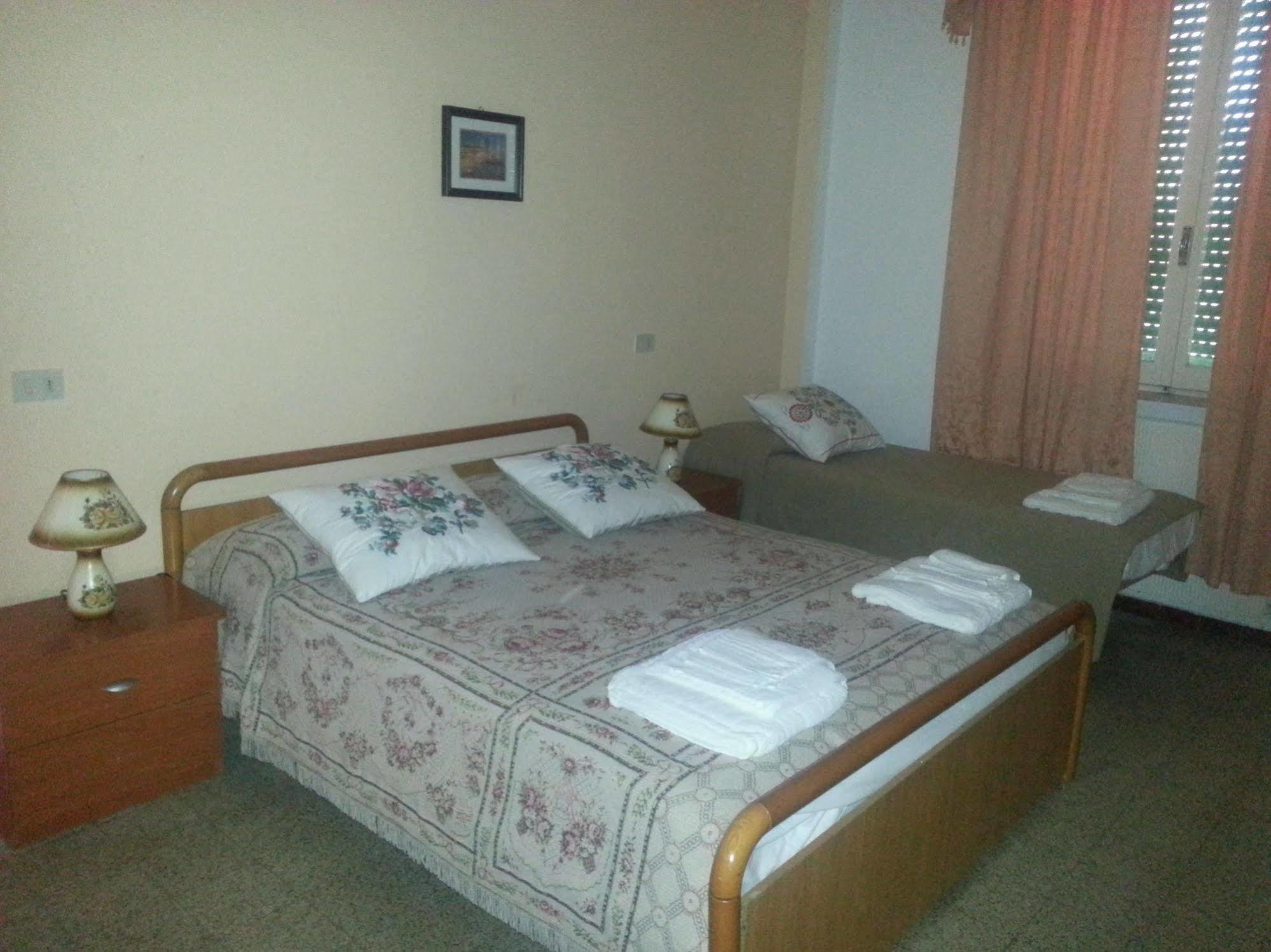 Hotel Fiammetta Rimini Luaran gambar